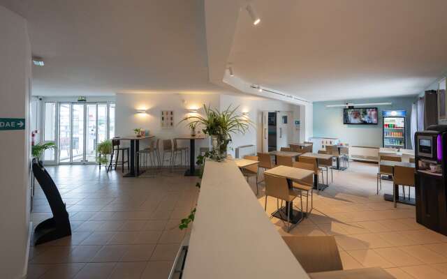 Kyriad Direct Perpignan Nord – Aéroport