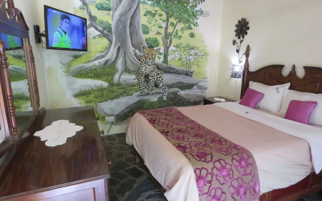 Parrot Lodge