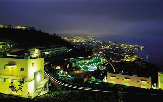 Cabo Girão Aparthotel