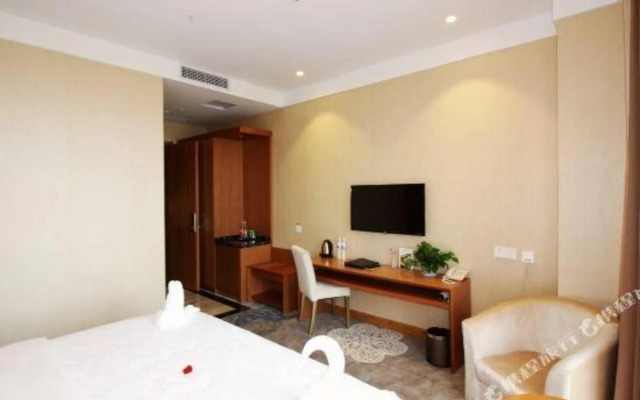 Huaxi Garden Hotel (Qingdao Liuting Airport)