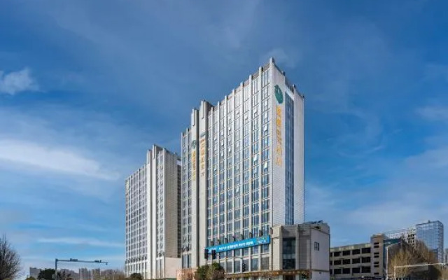 Happy Inn Hotel (Zhengzhou Erqi Wanda Plaza South Third Ring)