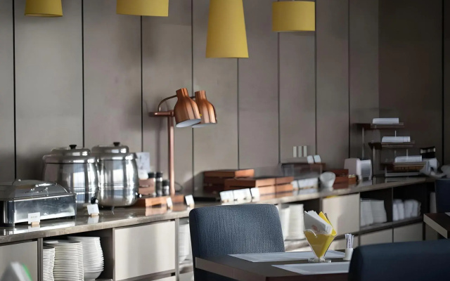 Homeinn Plus Hotel (Guilin Railway Station Xiangbishan Park)