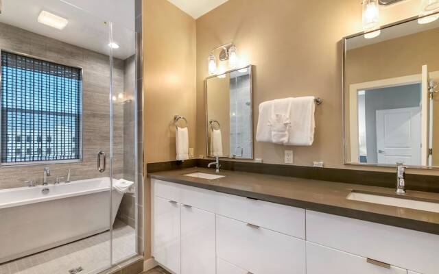 4BR Townhouse in Bienville Villas