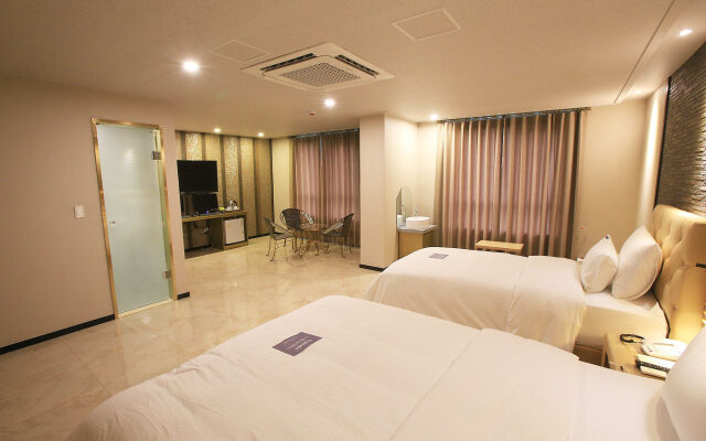 Urban Hotel & Golf