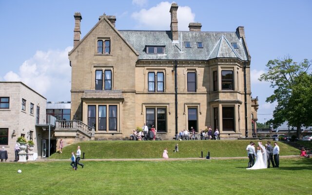 The Oaks Hotel