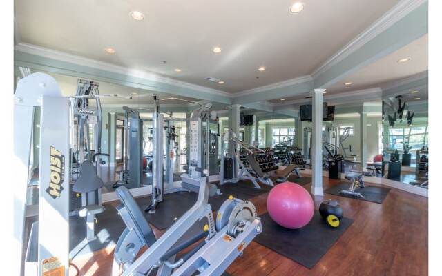 Midtown Luxury Suites by 1stHomeRent