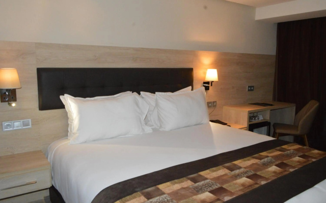 Anezi Tower Hotel