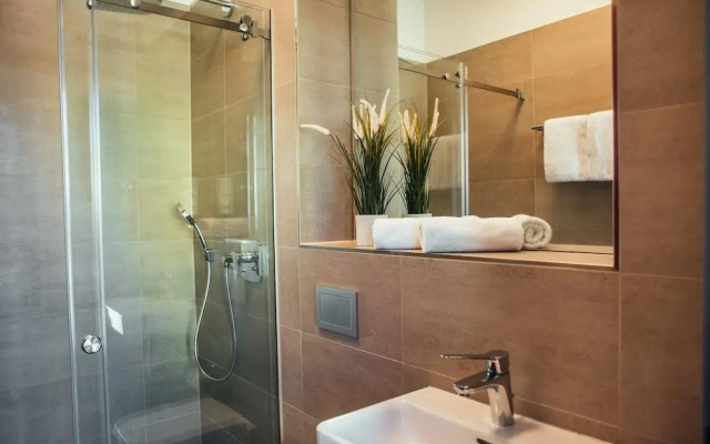 The Rix Studios & Suites