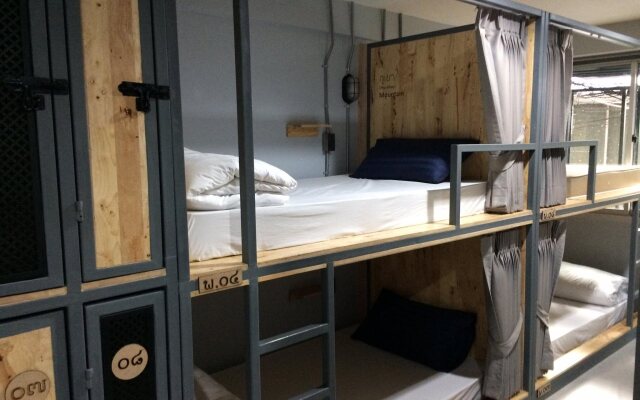 Plubpla Hostel