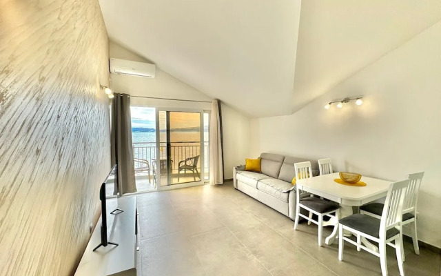 Seaside apartments Zlokovic