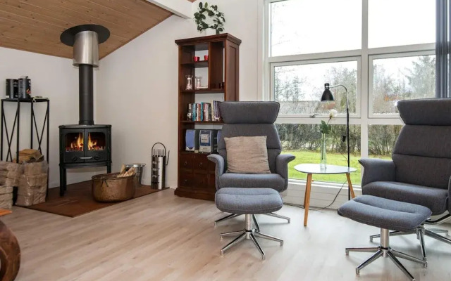 8 Person Holiday Home in Oksbol