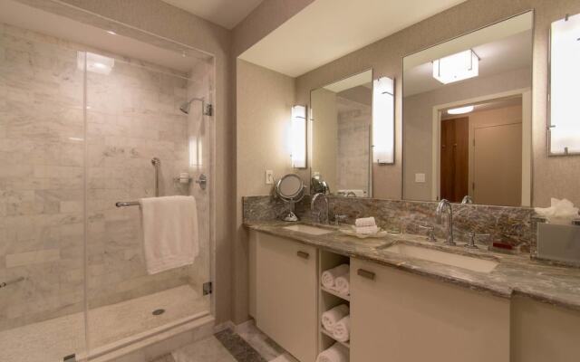 Luxury Beachfront Studio-with Daily Cleaning
