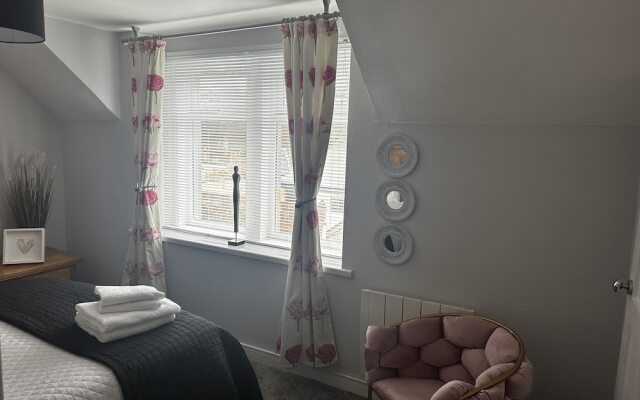 The Sandgate New Immaculate 1-bed Apartment in Ayr