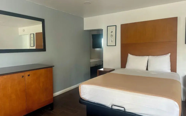 Oceanside Inn & Suites