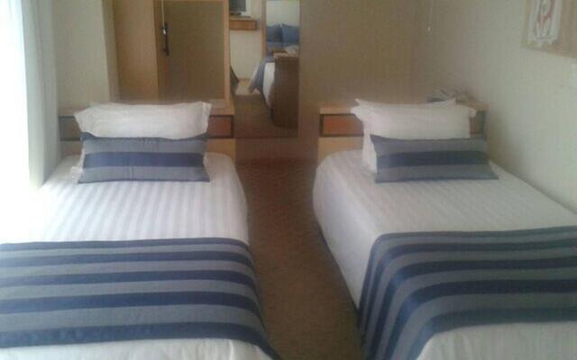 Astron Suítes São José dos Pinhais by Nobile