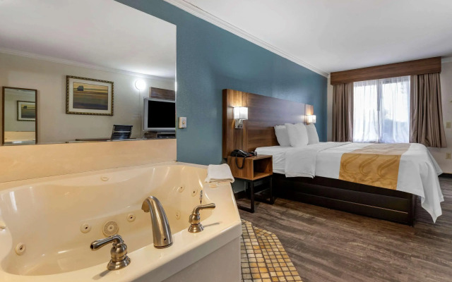 Quality Inn & Suites Ft. Jackson Maingate
