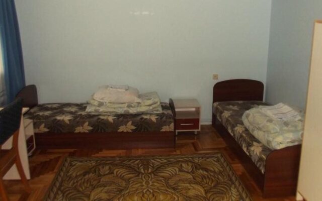 Simona House