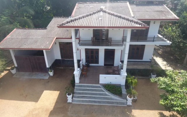 The Breeze Pinnawala Homestay