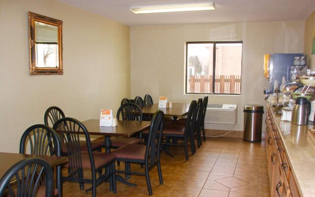 Quality Inn Hays I-70