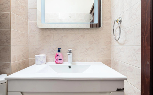 Centrally-located 1BD Apartment near Kapana