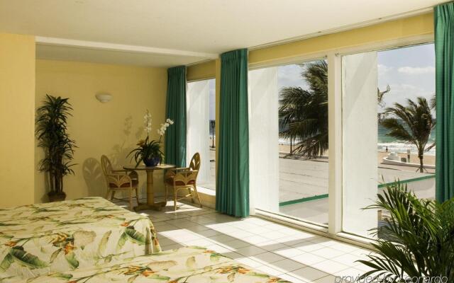 Tropic Cay Beach Hotel