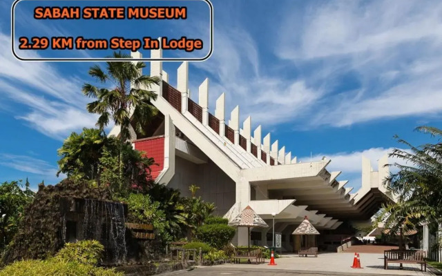 Step In Lodge - Hostel