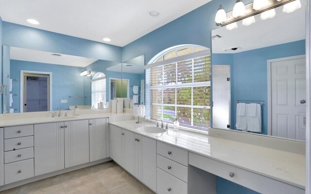 Shalimar Waterfront Pool Home