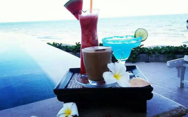 Nern Chalet Beachfront Hotel