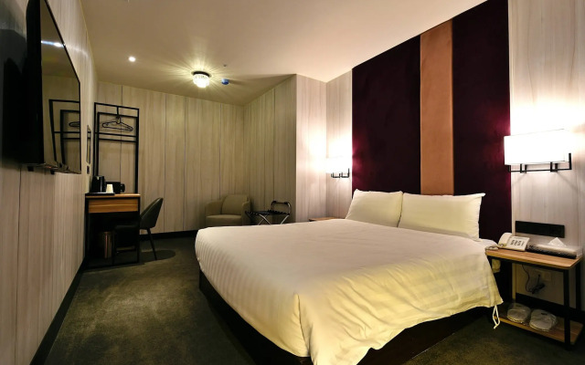 Mayer Inn