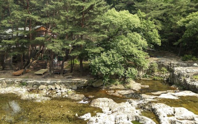 Mureung Mountain Cabin