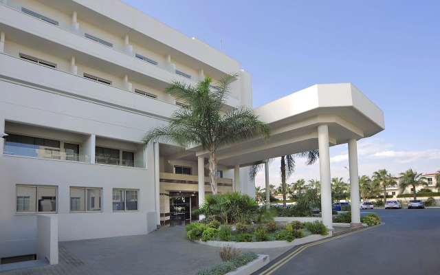 Nissiana Hotel