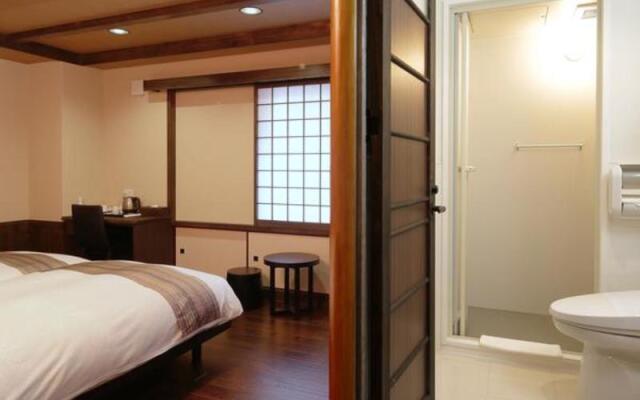 Kyomachiya Ryokan Sakura Urushitei Guest House