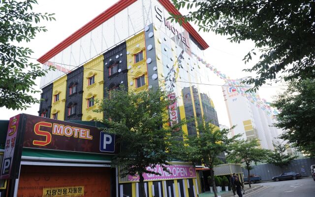 S Motel