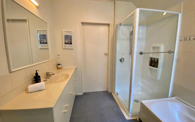 3 Ritchie-New Arrowtown Home
