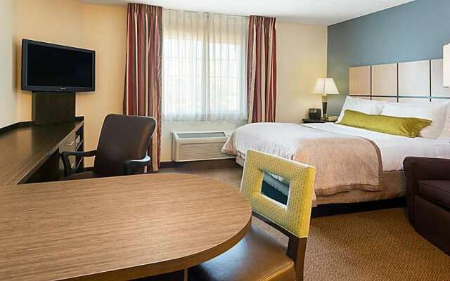 Sonesta Simply Suites Chicago Naperville