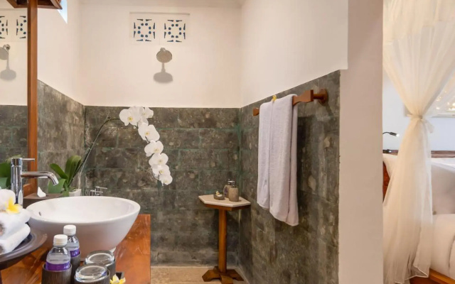 Swan Paradise A Pramana Experience