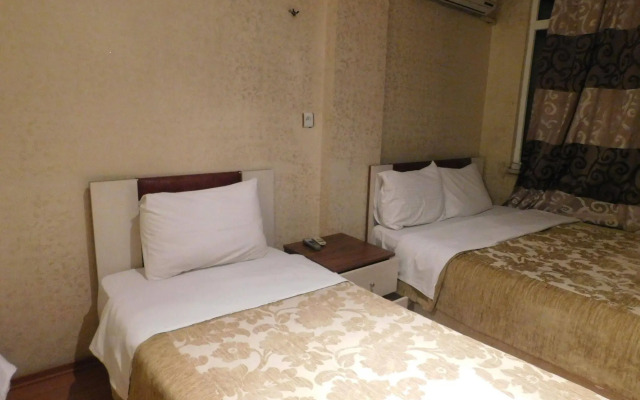Ast Hotel