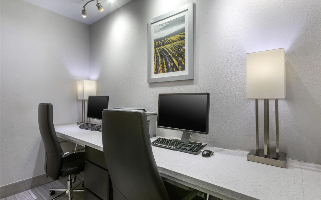 Best Western Plus Lampasas Inn & Suites
