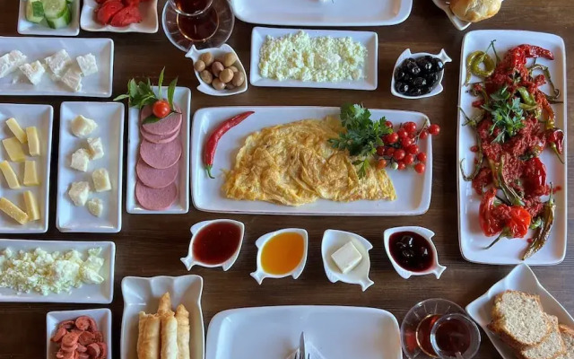 Grand Uçhisar Hotel