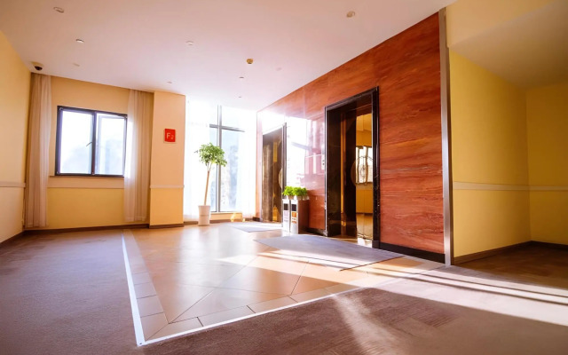 Homeinn Hotel (Shanghai International Tourism and Resort Xiuyan Road Subway Station)