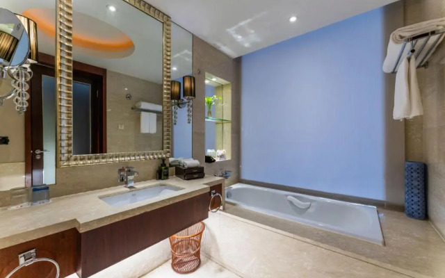 XinHua JianGuo Hotel