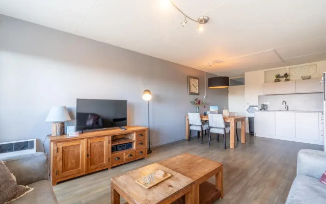 Comfortable 4-person Apartment With Terrace and View