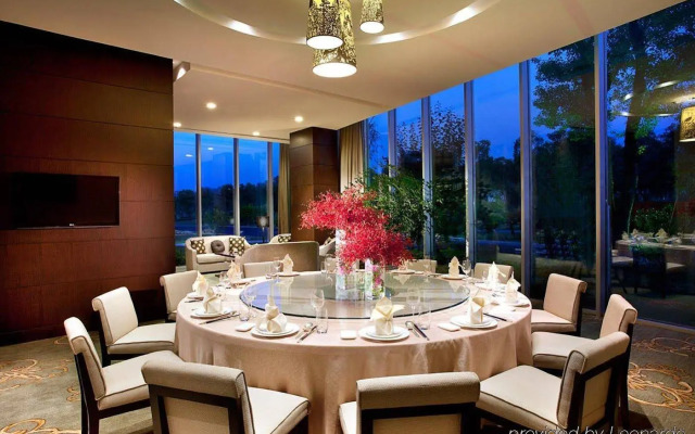 Crowne Plaza Shanghai Xiayang Lake by IHG