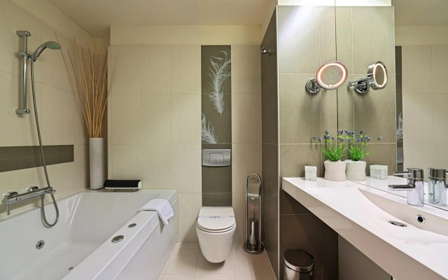 Hotel Cubix