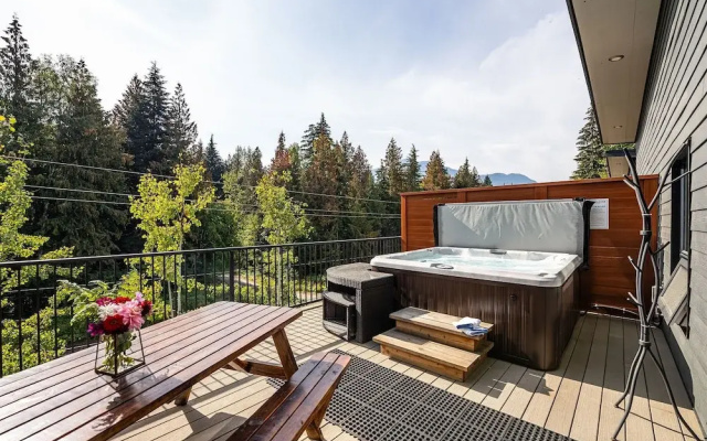 Pillow Top Condo by Revelstoke Vacations