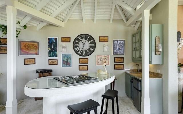 Villa Point of View