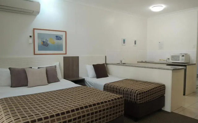 Reef Palms Motel