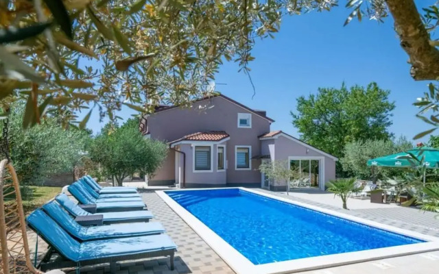 Sunshine Comfortable Holiday Residence