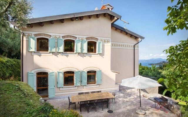 Cà Cantoni Villa With Pool Lake View