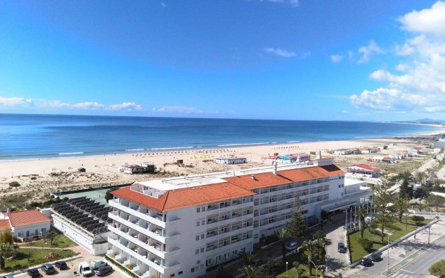 Yellow Praia Monte Gordo